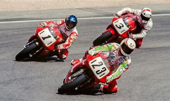 Ducati Armada im Rennbetrieb